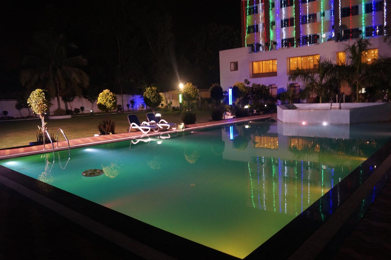 Kamlesh Continental Hotel Angul ภายนอก รูปภาพ