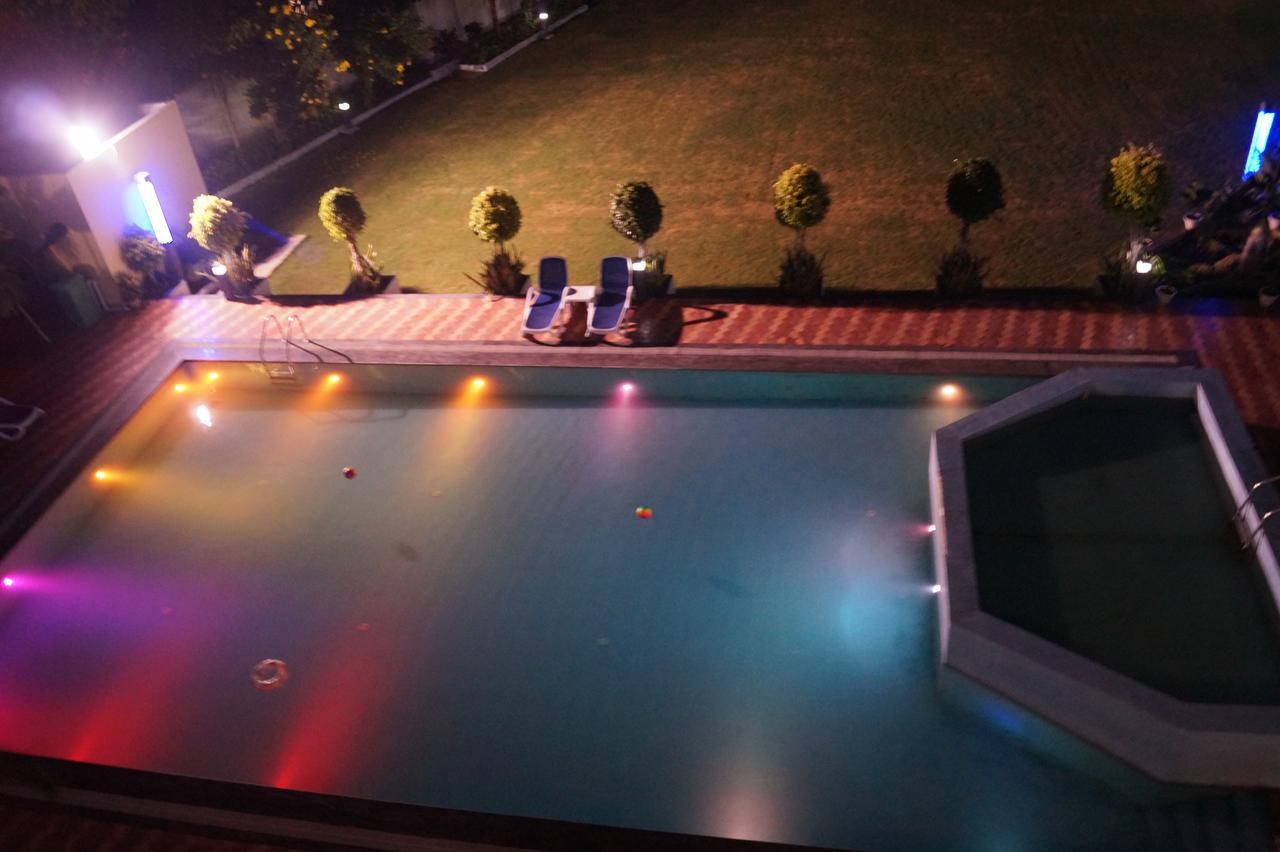 Kamlesh Continental Hotel Angul ภายนอก รูปภาพ