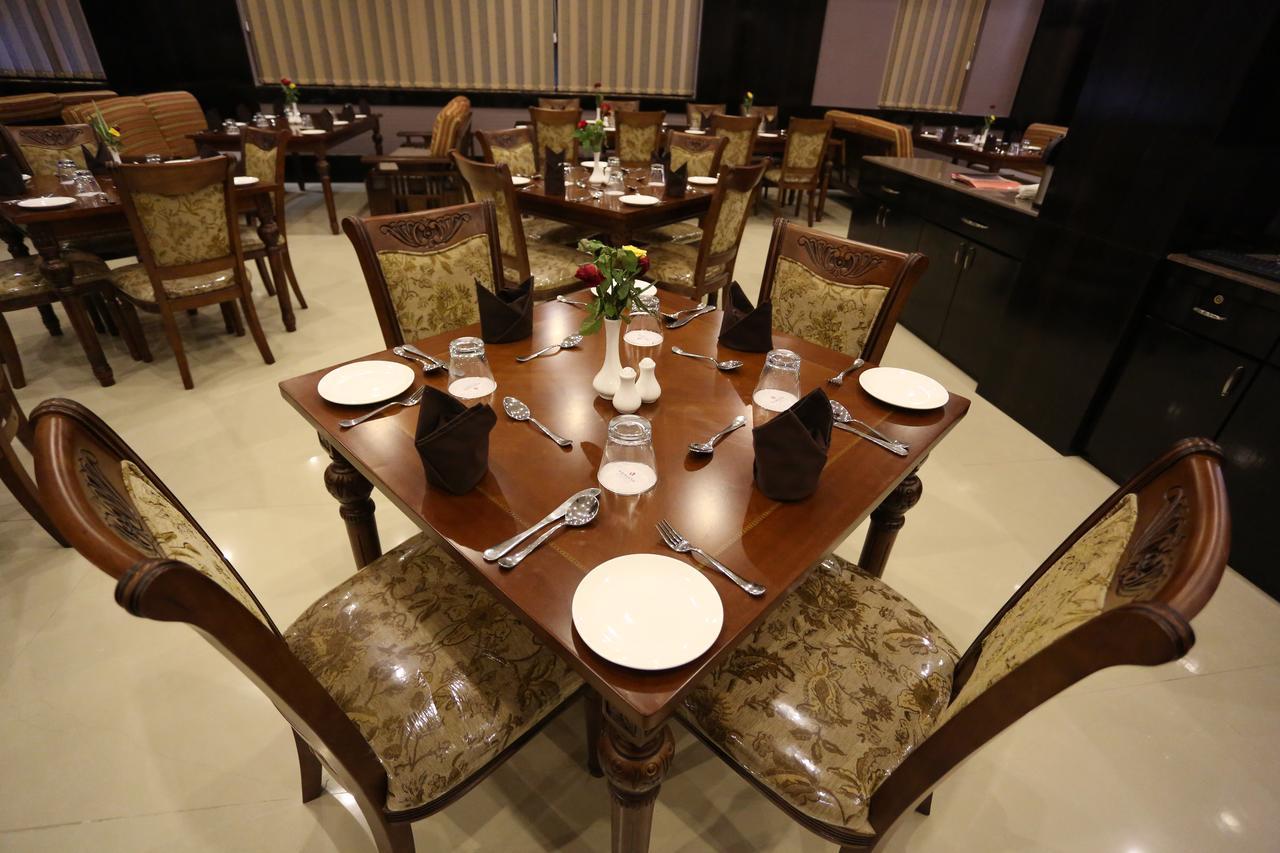 Kamlesh Continental Hotel Angul ภายนอก รูปภาพ