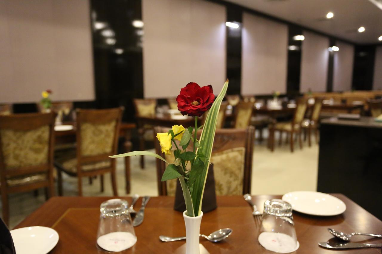 Kamlesh Continental Hotel Angul ภายนอก รูปภาพ