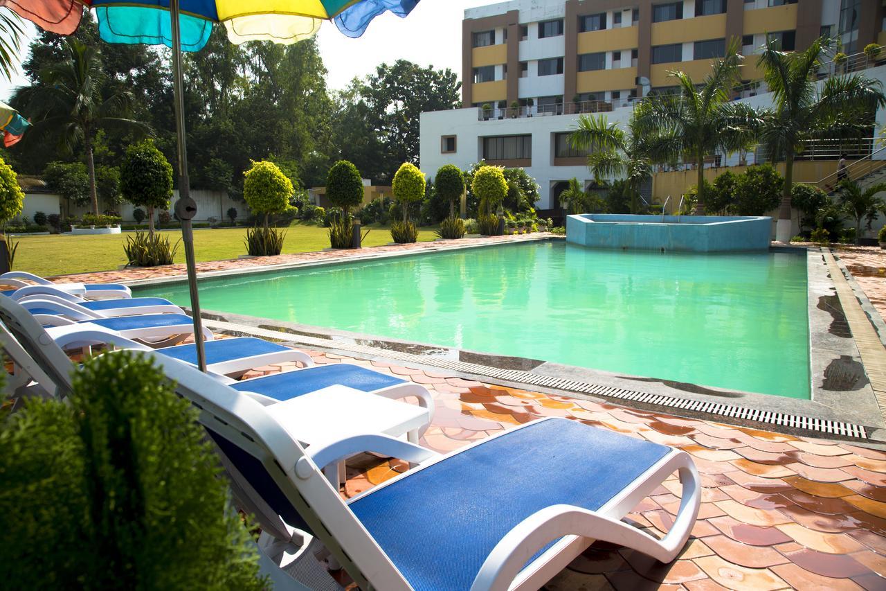 Kamlesh Continental Hotel Angul ภายนอก รูปภาพ