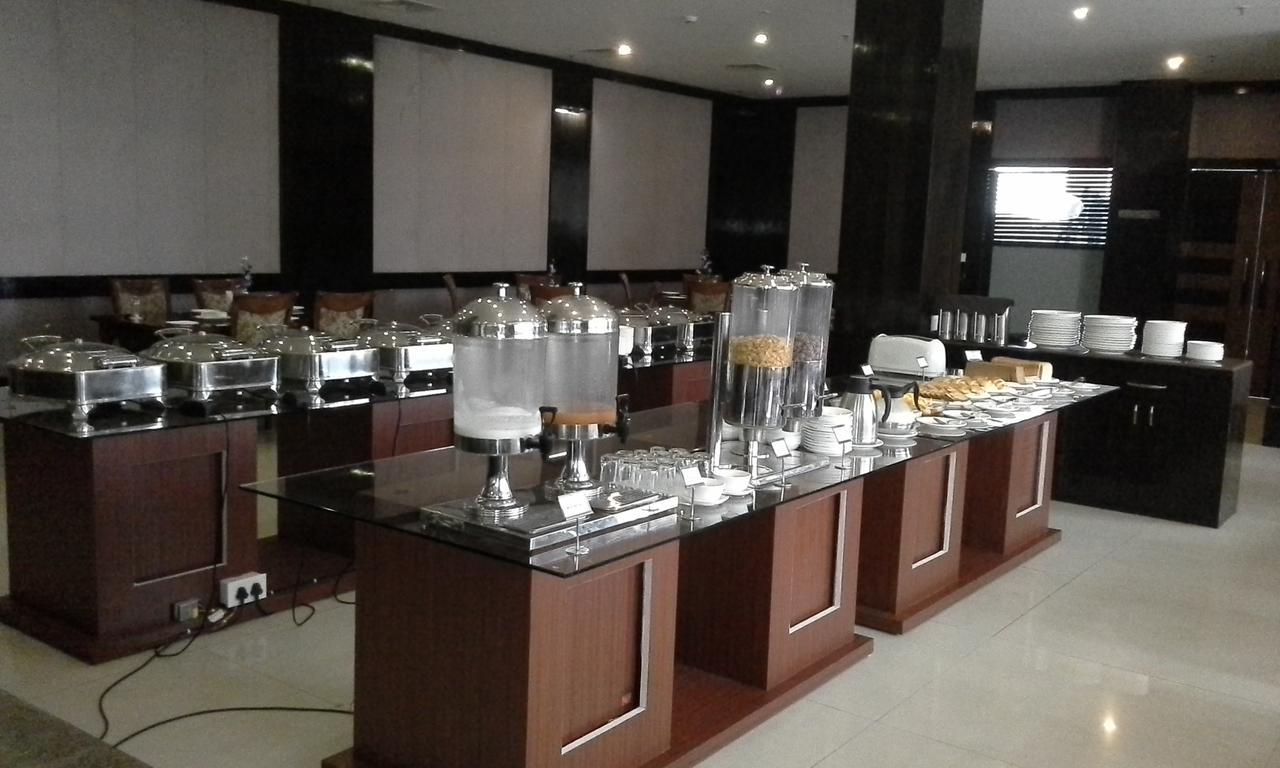 Kamlesh Continental Hotel Angul ภายนอก รูปภาพ
